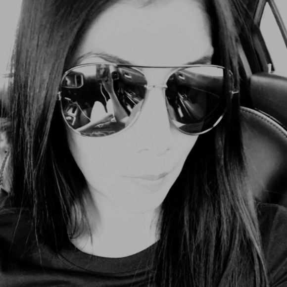 Meet your Posher, Araceli - Picture 1 of 1